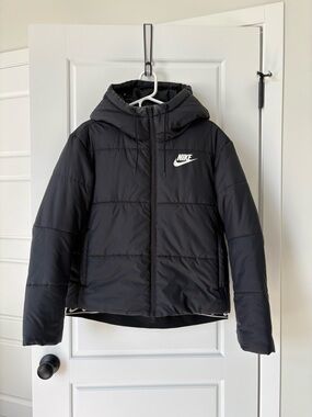 Nike Women's Quilted Puffer Jacket (M)